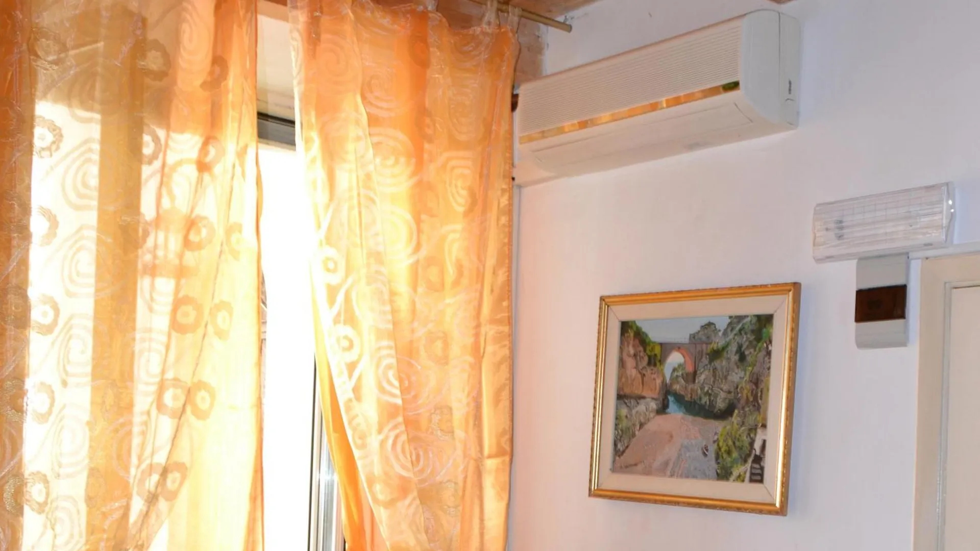 Konukevi Amalfi Coast Room